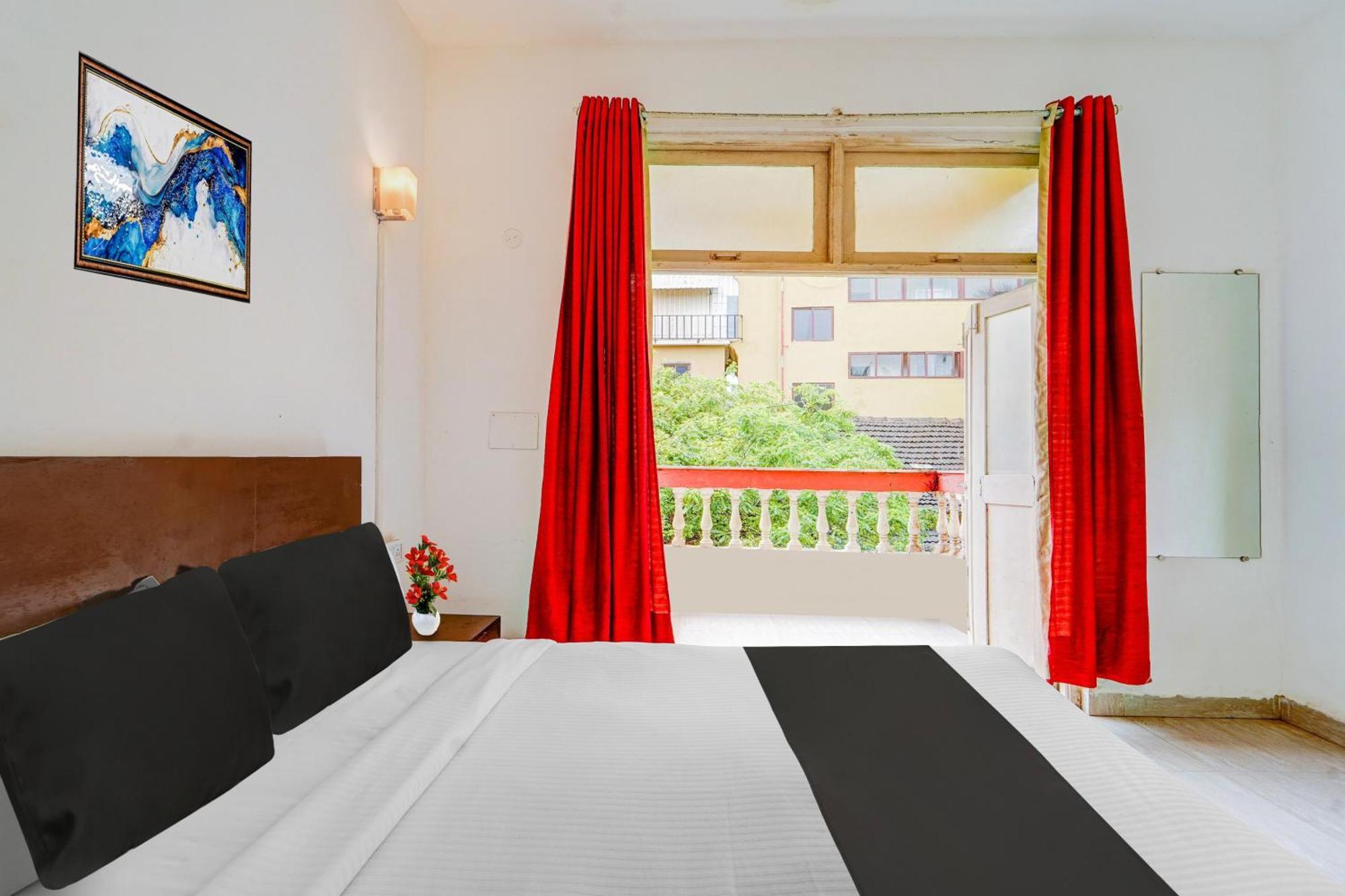 Super Townhouse Calangute - Baga Circle Formerly Park Avenue Buitenkant foto